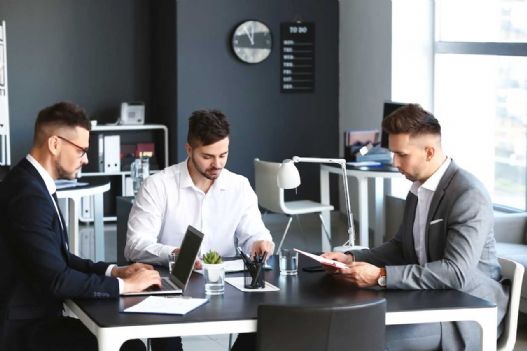 B2B zákaznický servis: osvědčené postupy pro větší spokojenost klientů B2B zákaznický servis: osvědčené postupy pro větší spokojenost klientů